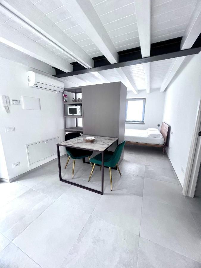 Absentia 1763 Garda Boutique Home - Lake Front Brenzone sul Garda Ngoại thất bức ảnh