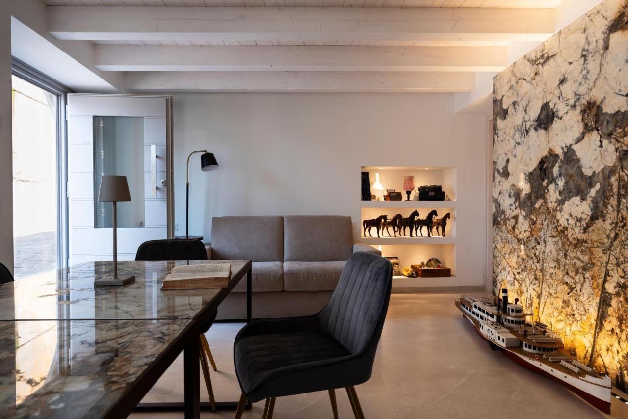 Absentia 1763 Garda Boutique Home - Lake Front Brenzone sul Garda Ngoại thất bức ảnh