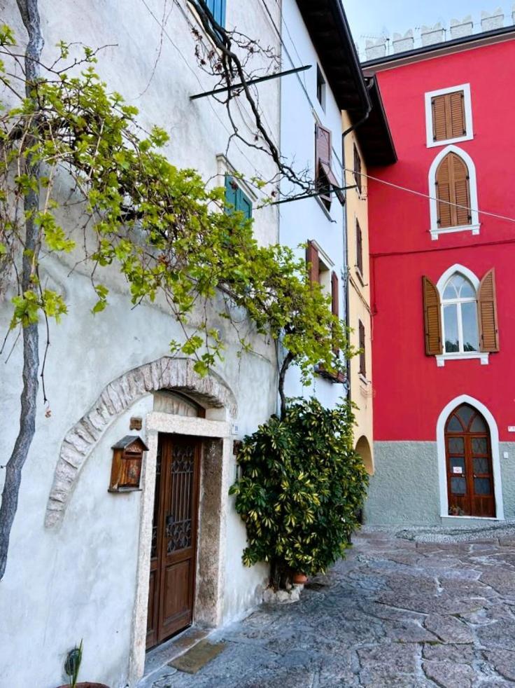 Absentia 1763 Garda Boutique Home - Lake Front Brenzone sul Garda Ngoại thất bức ảnh