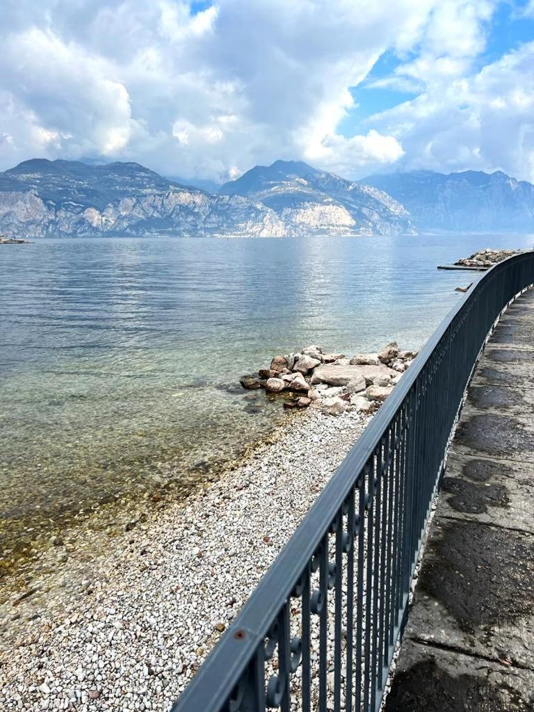 Absentia 1763 Garda Boutique Home - Lake Front Brenzone sul Garda Ngoại thất bức ảnh