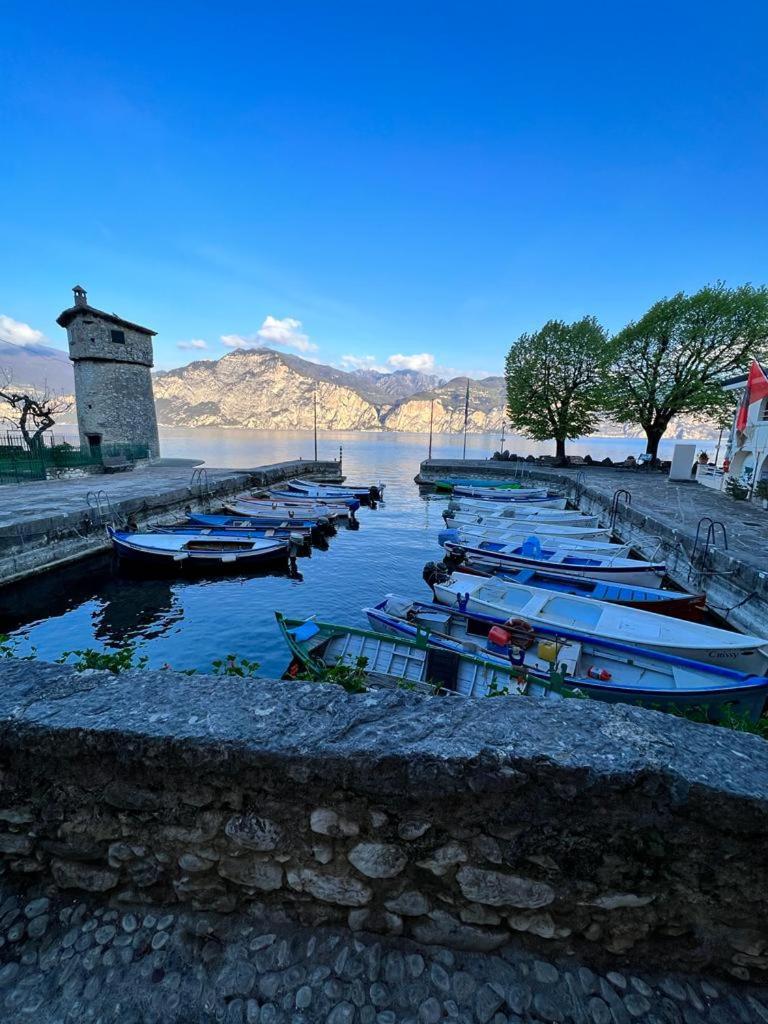 Absentia 1763 Garda Boutique Home - Lake Front Brenzone sul Garda Ngoại thất bức ảnh