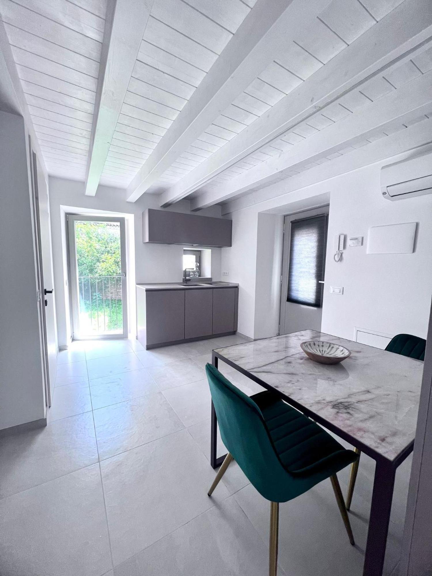 Absentia 1763 Garda Boutique Home - Lake Front Brenzone sul Garda Phòng bức ảnh
