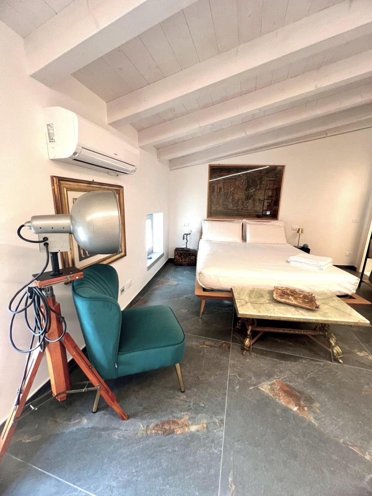 Absentia 1763 Garda Boutique Home - Lake Front Brenzone sul Garda Ngoại thất bức ảnh